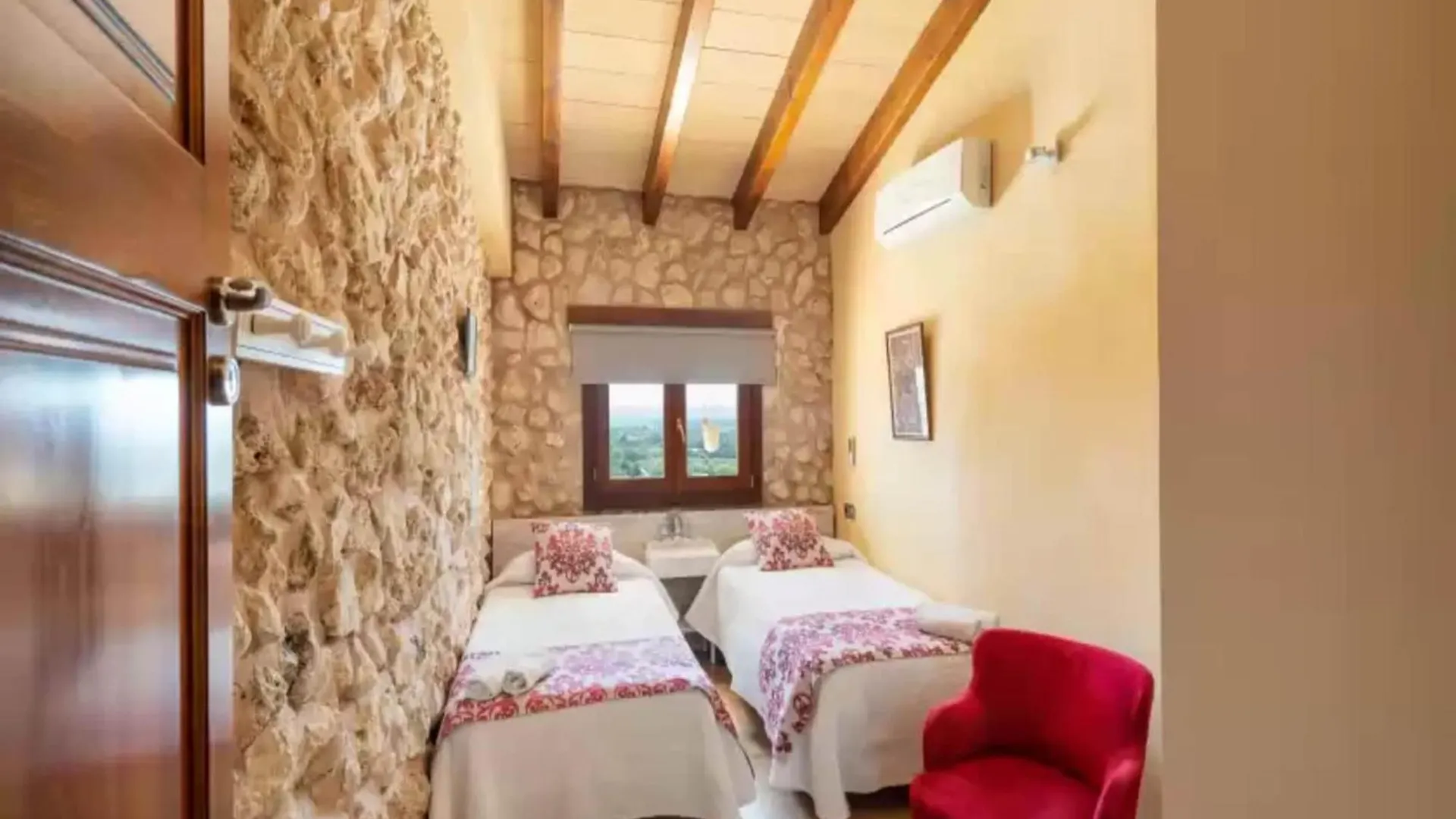 Casa Del Sol Villa With Private Pool In Buger